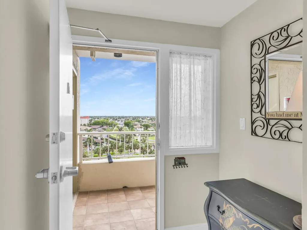 260 Seaview Court Marco Island FL 34145