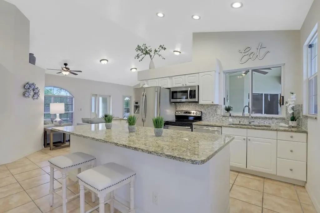 363 Columbus Way Marco Island FL 34145