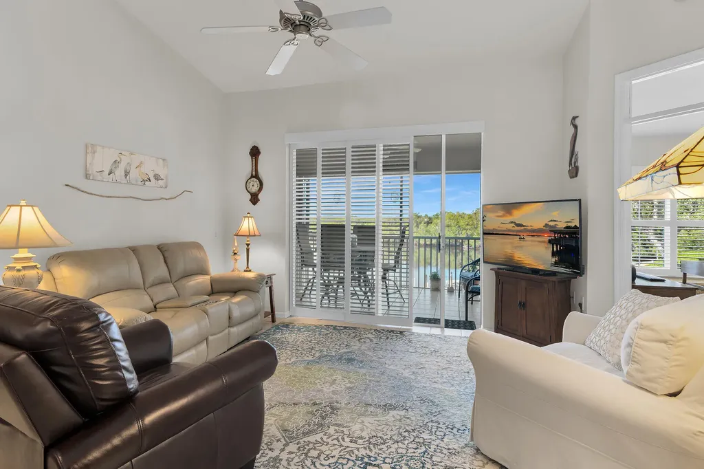 278 Newport Drive Naples FL 34114