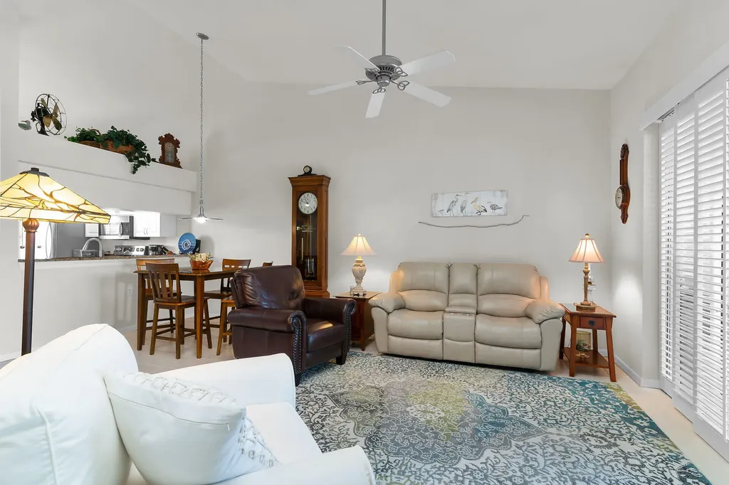 278 Newport Drive Naples FL 34114