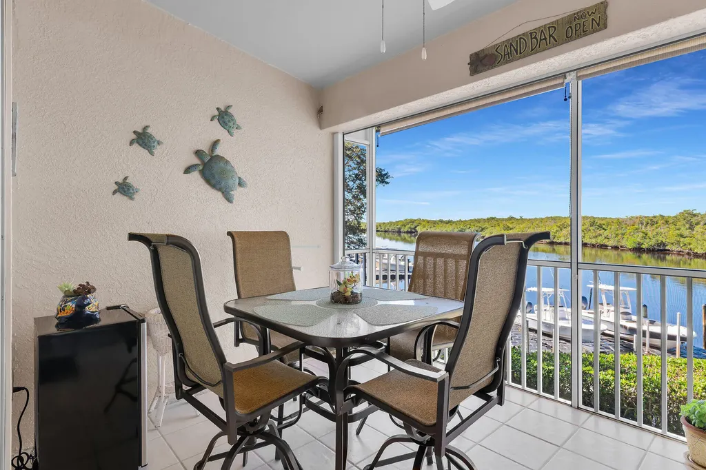 278 Newport Drive Naples FL 34114