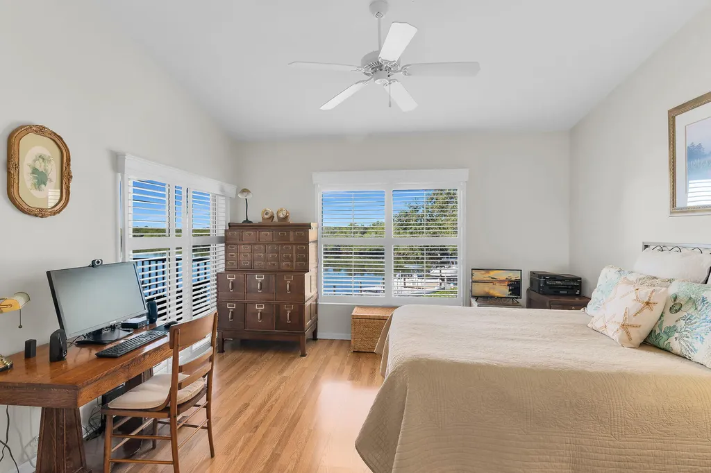 278 Newport Drive Naples FL 34114