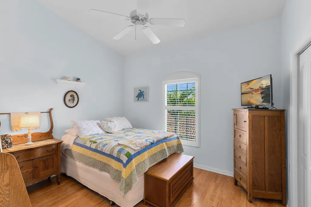 278 Newport Drive Naples FL 34114