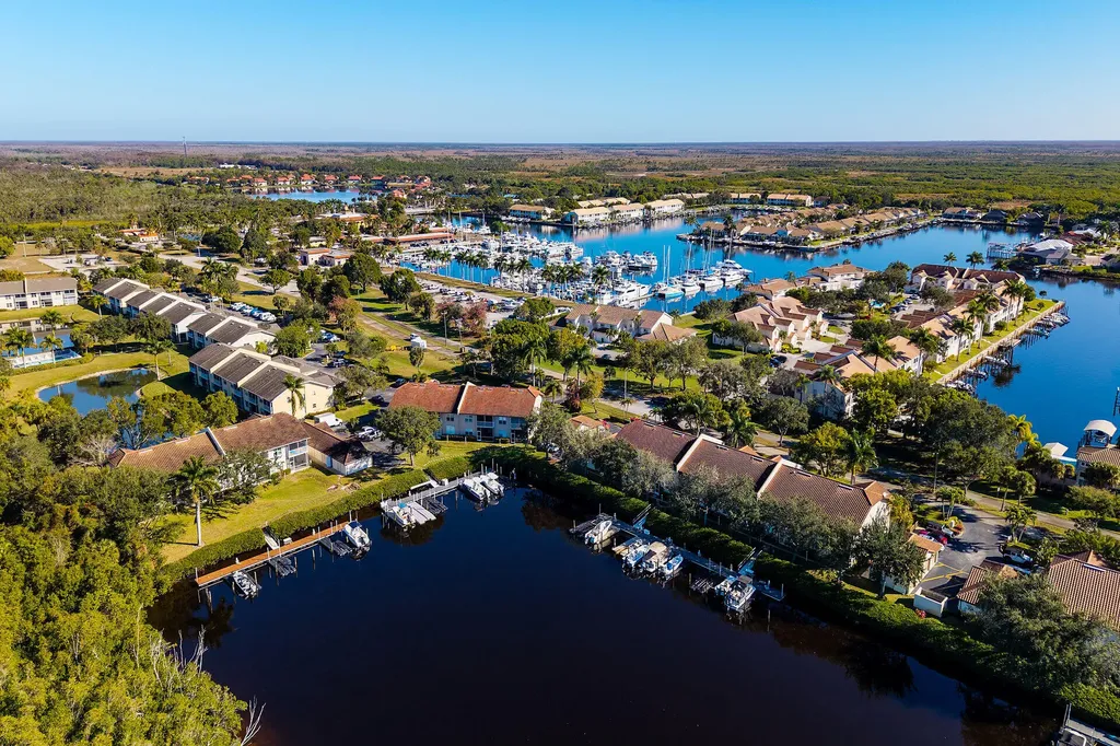 278 Newport Drive Naples FL 34114