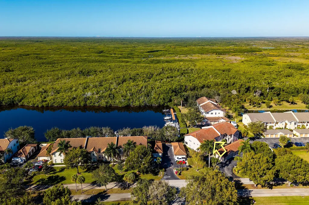 278 Newport Drive Naples FL 34114