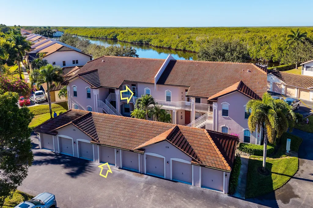 278 Newport Drive Naples FL 34114