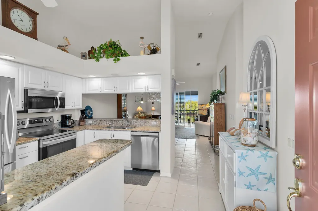 278 Newport Drive Naples FL 34114