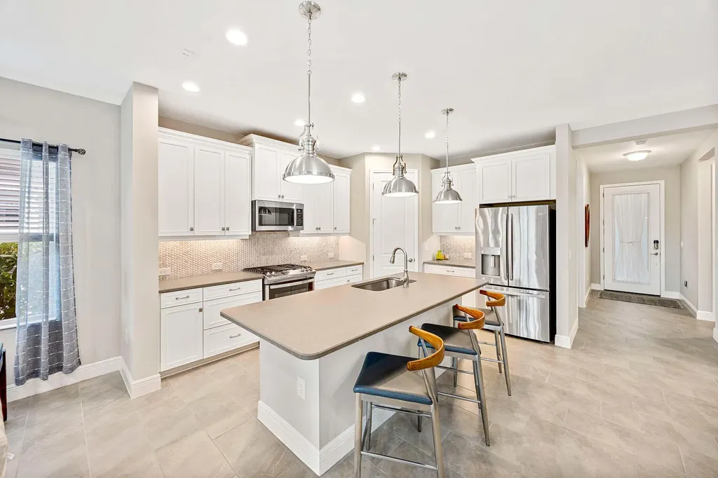 2303 Marquesa Circle Naples FL 34112