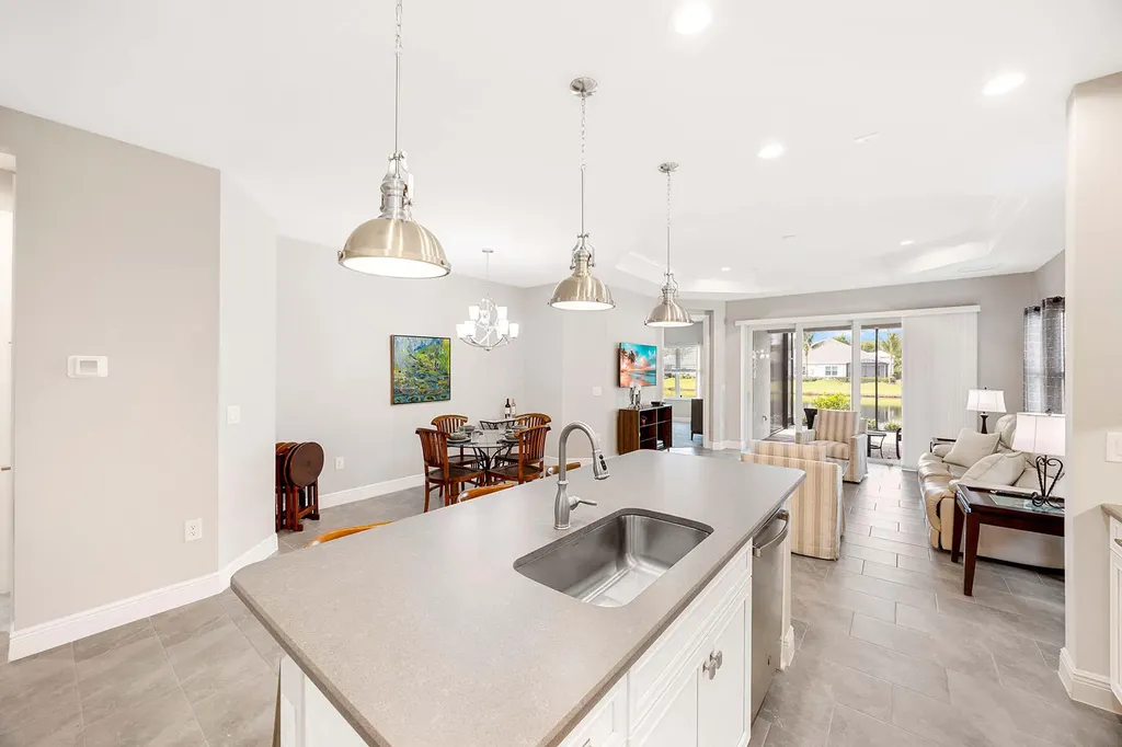 2303 Marquesa Circle Naples FL 34112