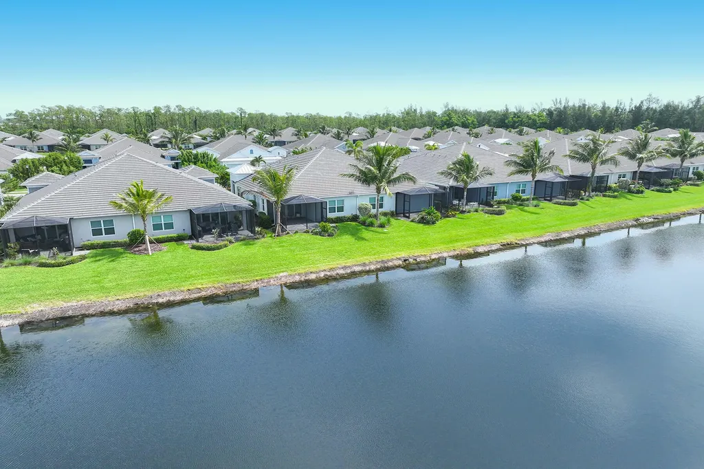 2303 Marquesa Circle Naples FL 34112