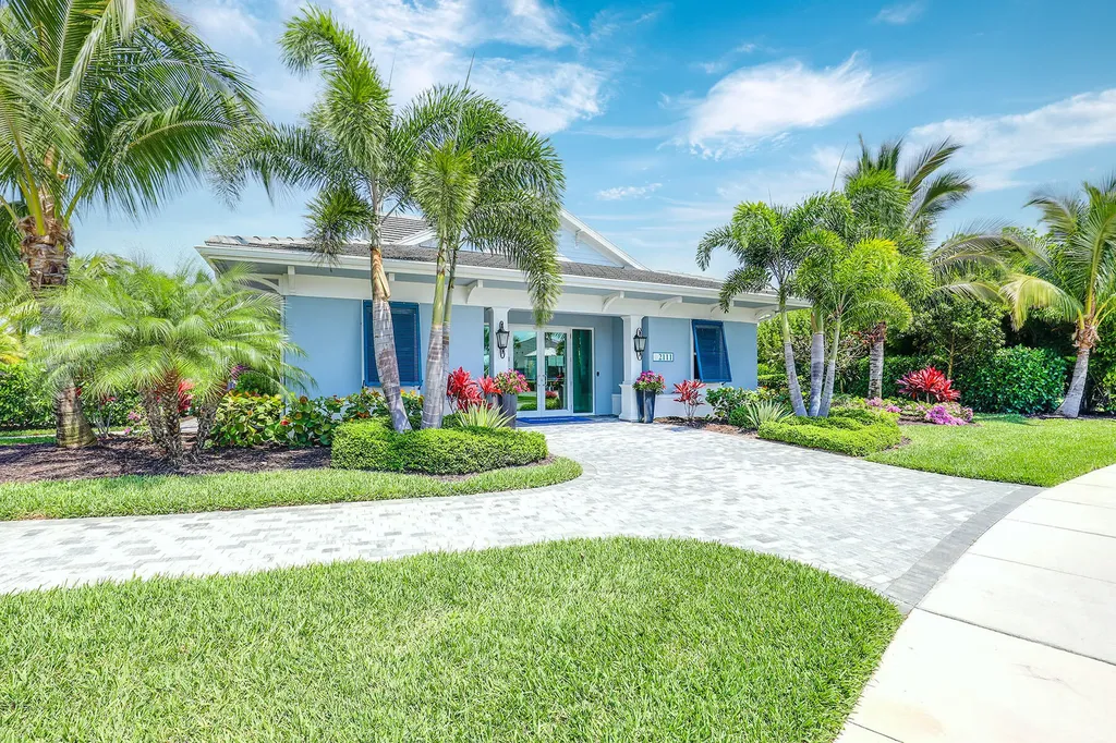 2303 Marquesa Circle Naples FL 34112