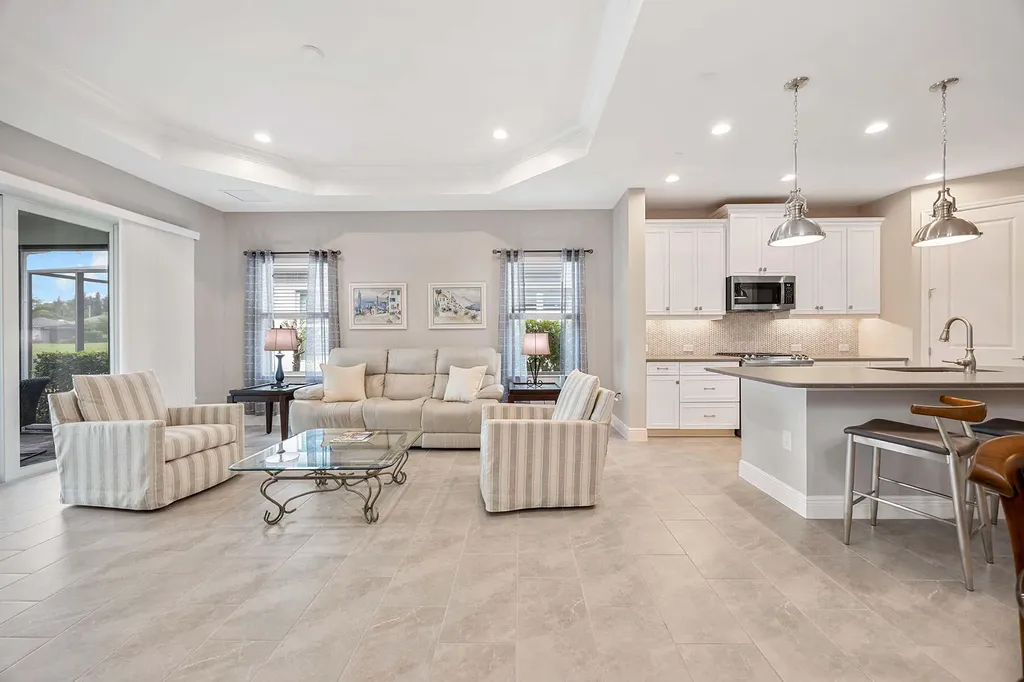 2303 Marquesa Circle Naples FL 34112