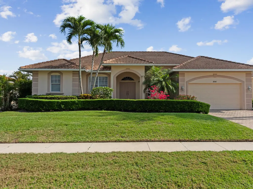 1641 Villa Court Marco Island FL 34145