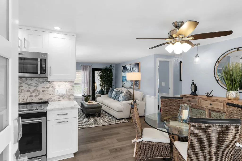 639 Palm Avenue Goodland FL 34140