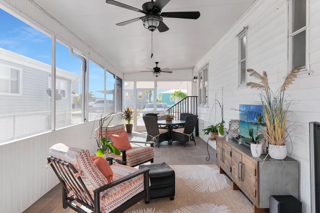 639 Palm Avenue Goodland FL 34140