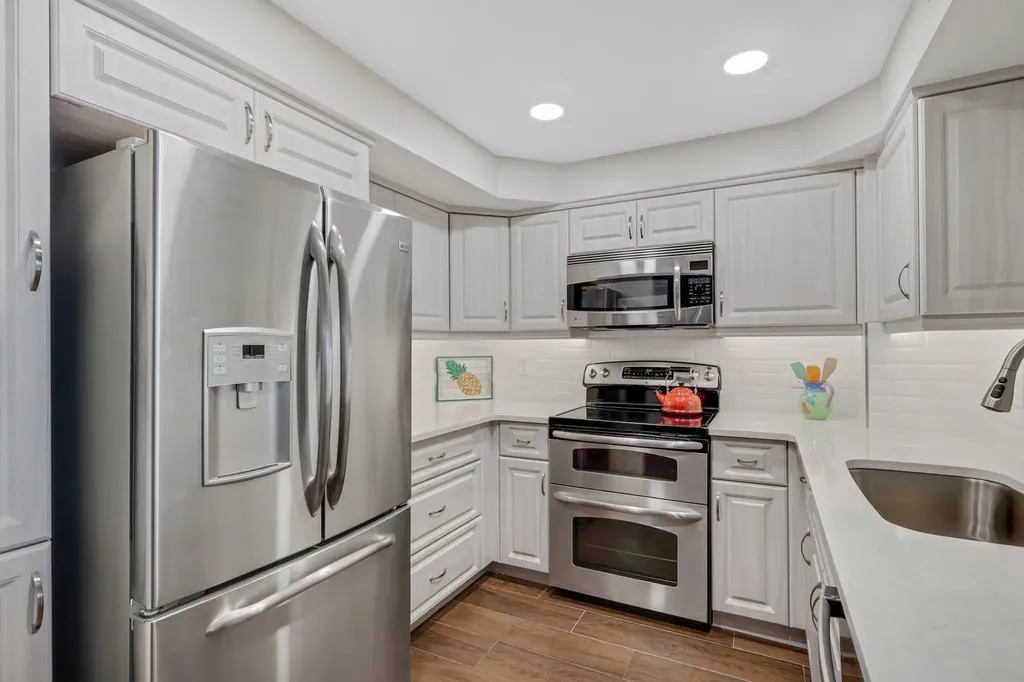 260 Seaview Court Marco Island FL 34145