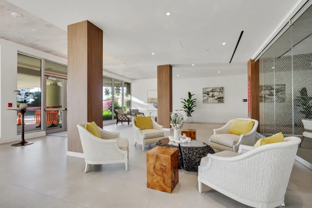 260 Seaview Court Marco Island FL 34145