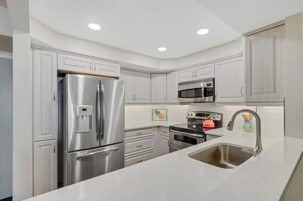 260 Seaview Court Marco Island FL 34145