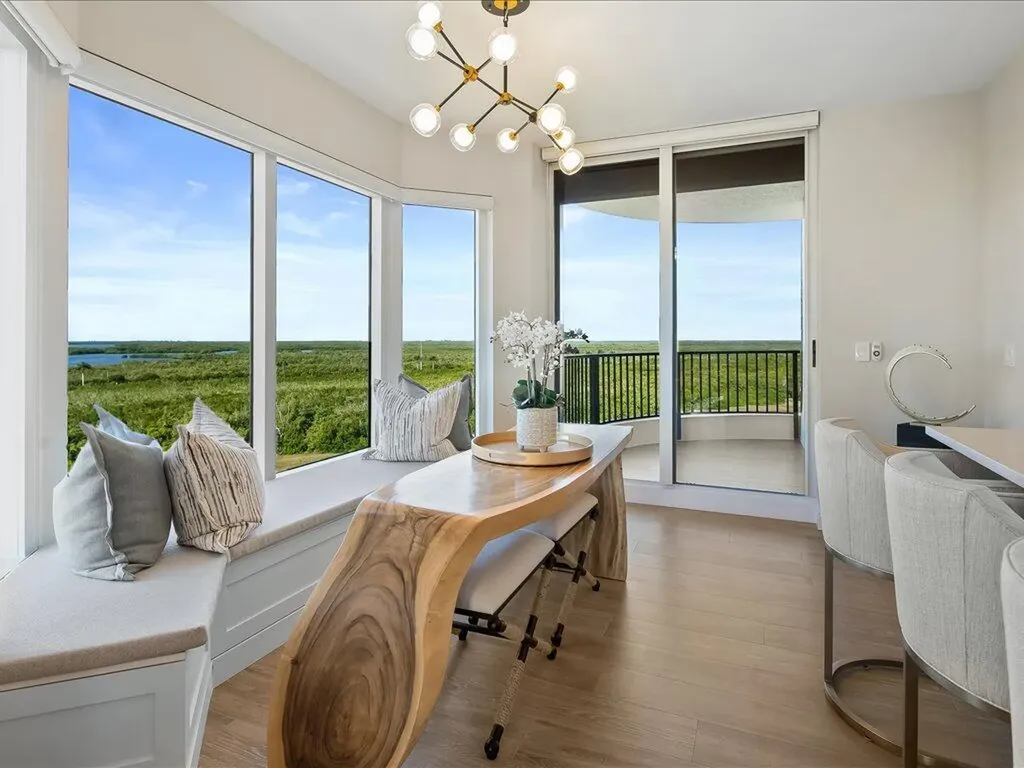 1050 Borghese Naples FL 34114