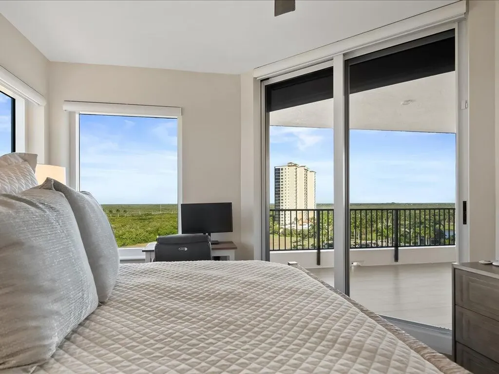 1050 Borghese Naples FL 34114