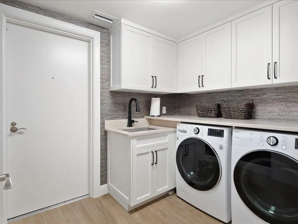 1050 Borghese Naples FL 34114