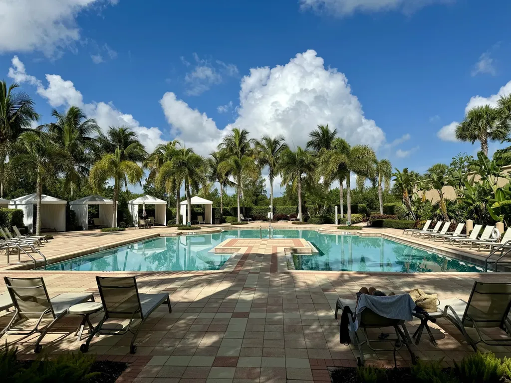 1050 Borghese Naples FL 34114