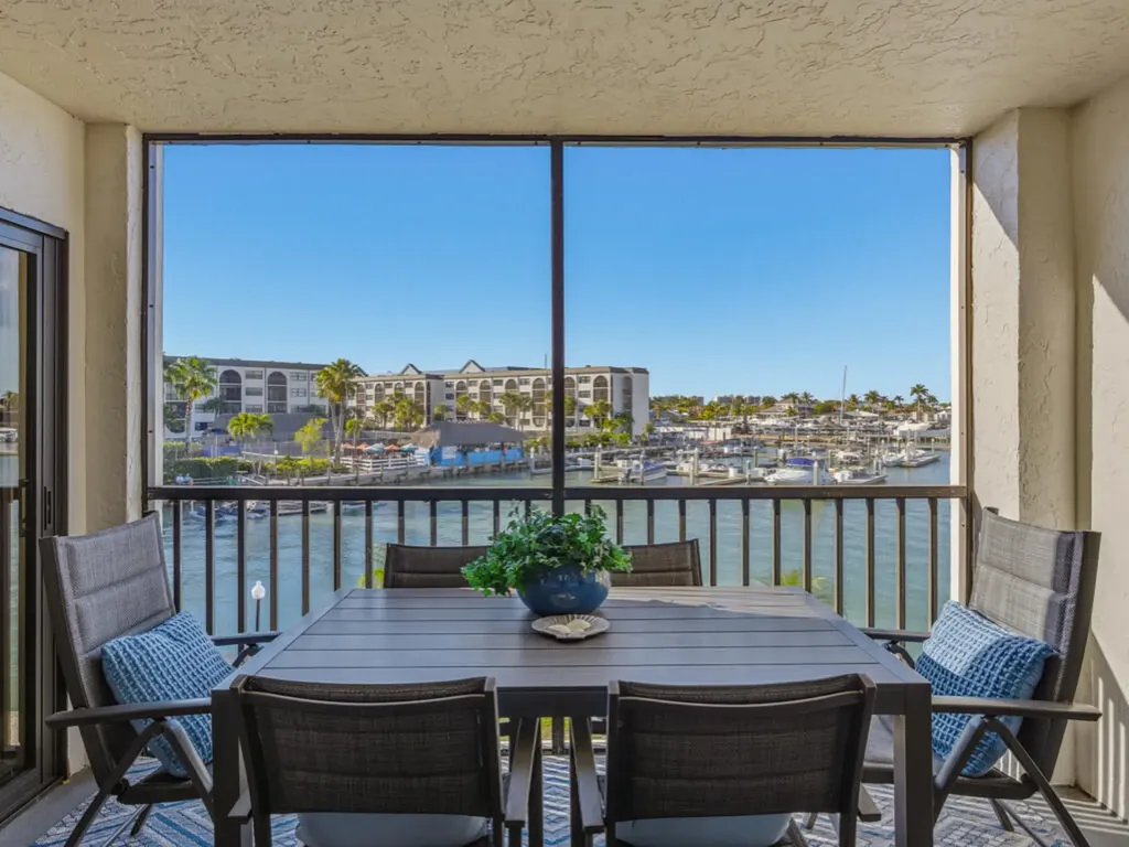 999 Anglers Cove Marco Island FL 34145
