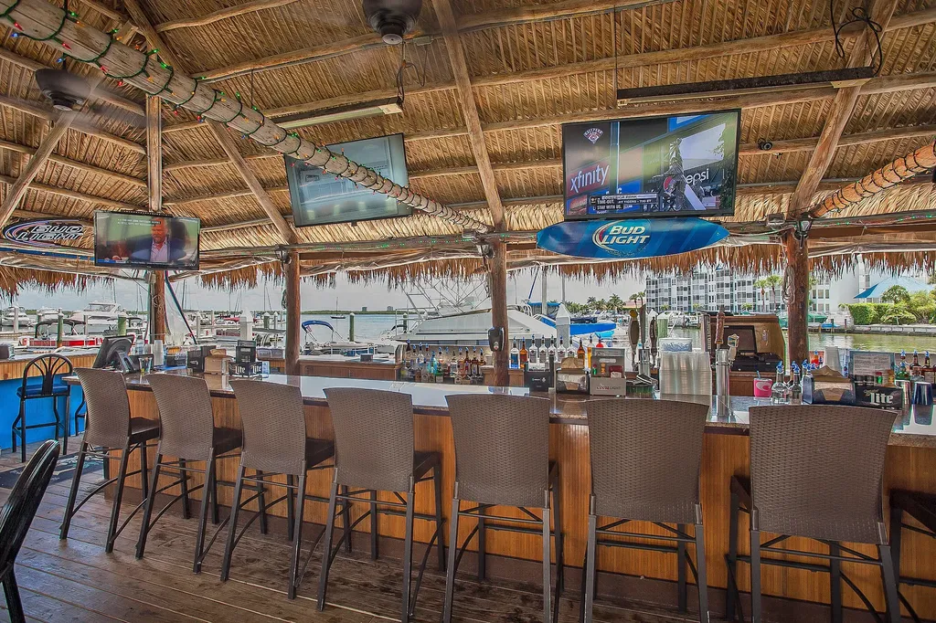995 Anglers Marco Island FL 34145