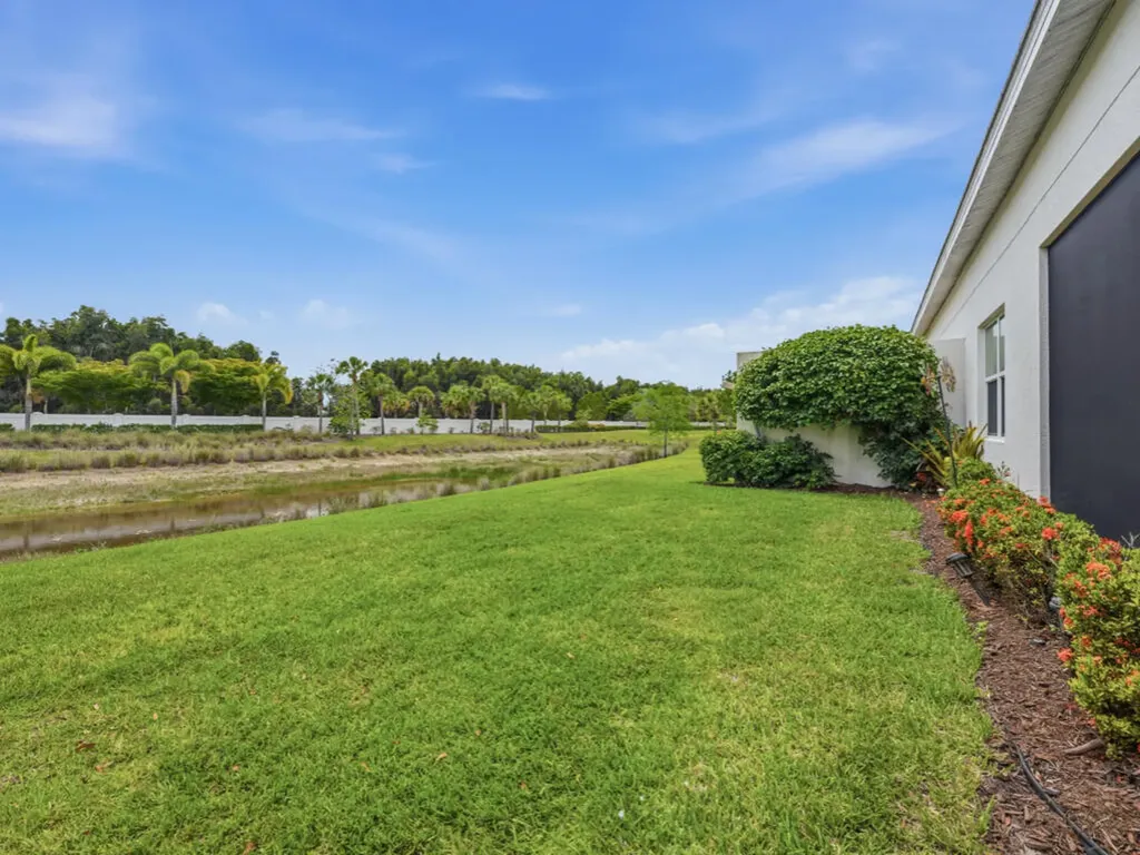 8947 St Lucia Drive Naples FL 34114