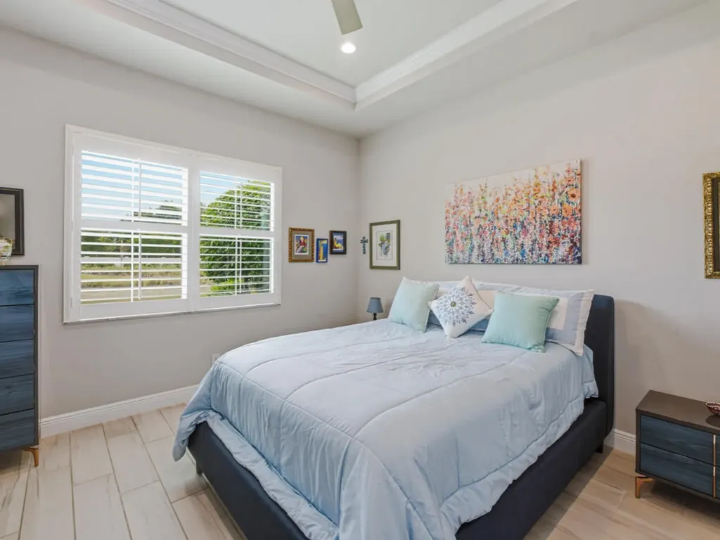 8947 St Lucia Drive Naples FL 34114