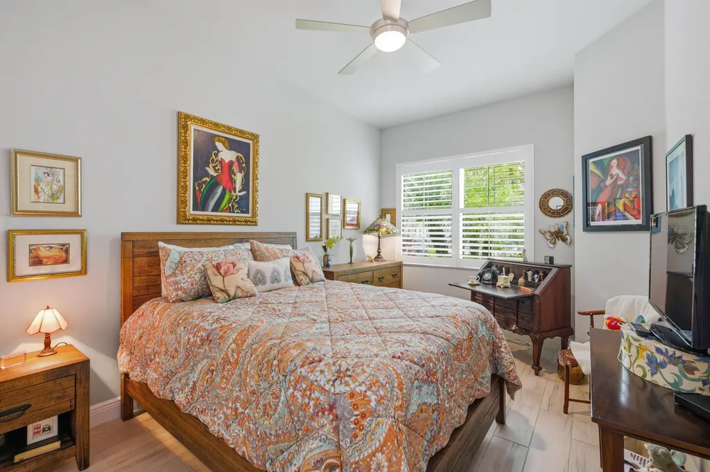 8947 St Lucia Drive Naples FL 34114