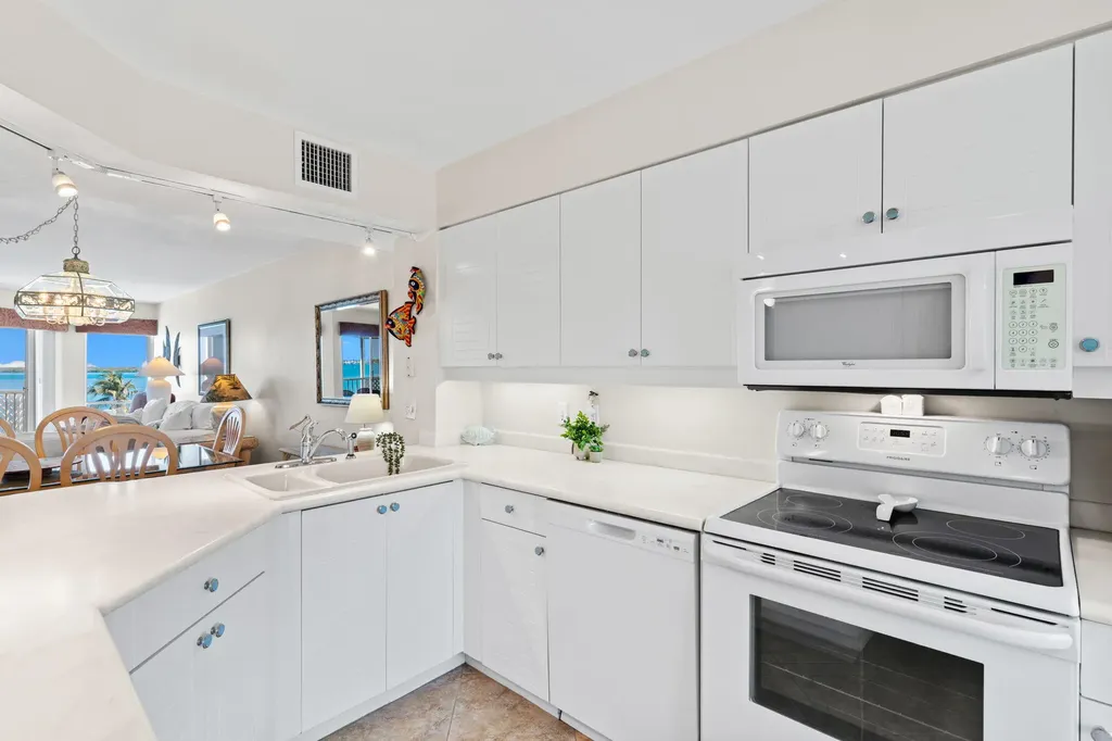 991 N Barfield Drive Marco Island FL 34145