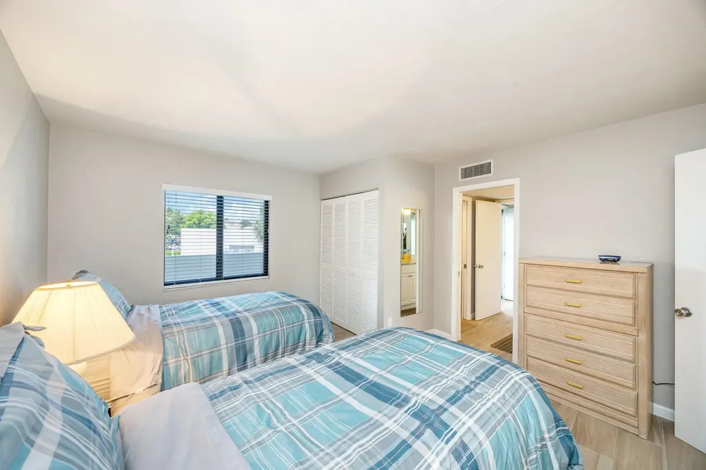 1085 Bald Eagle Drive Marco Island FL 34145