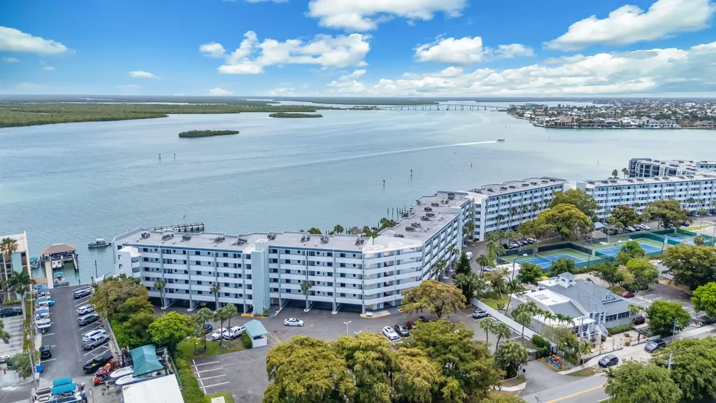 1085 Bald Eagle Drive Marco Island FL 34145