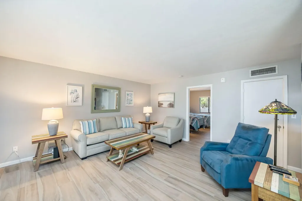 1085 Bald Eagle Drive Marco Island FL 34145