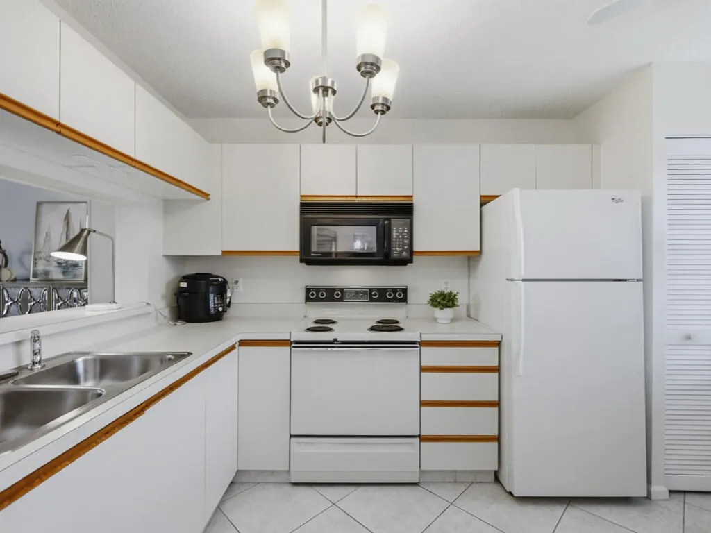5970 Amherst Drive Naples FL 34112