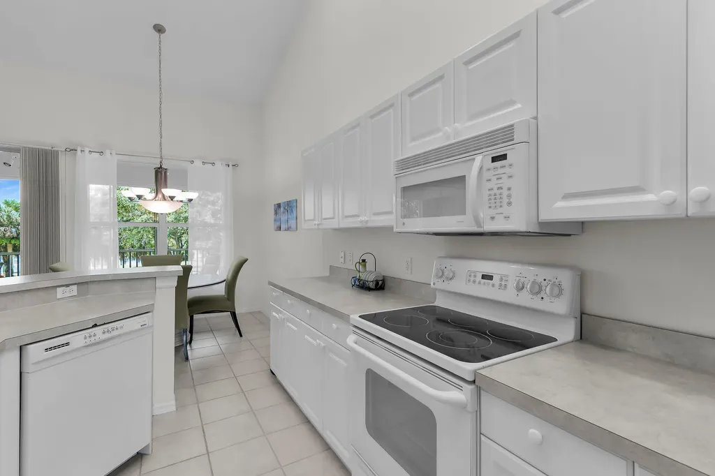 285 Cays Drive Naples FL 34114
