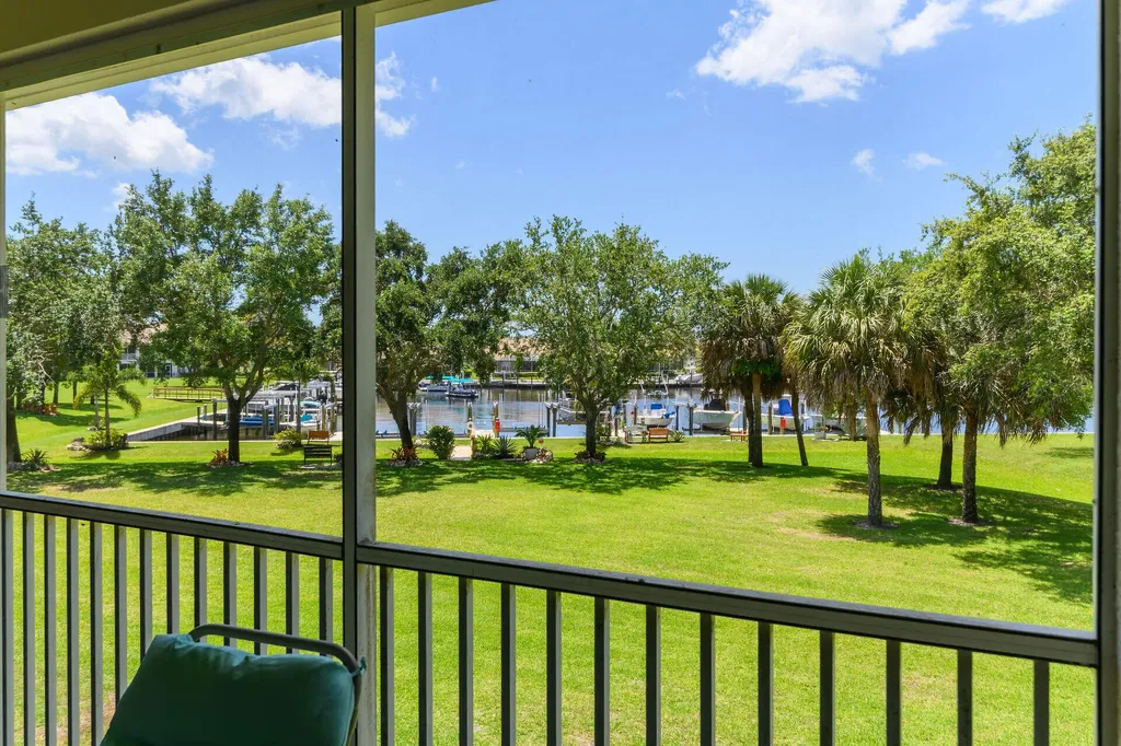 285 Cays Drive Naples FL 34114