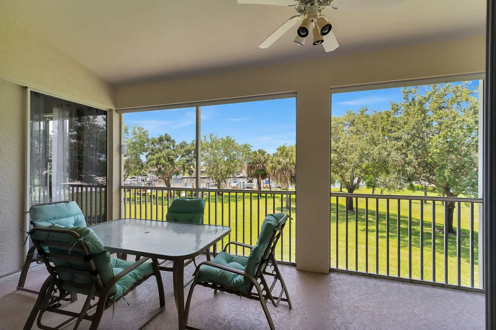 285 Cays Drive Naples FL 34114