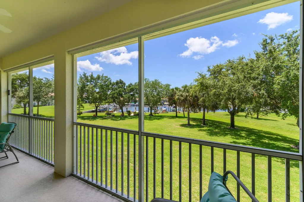 285 Cays Drive Naples FL 34114