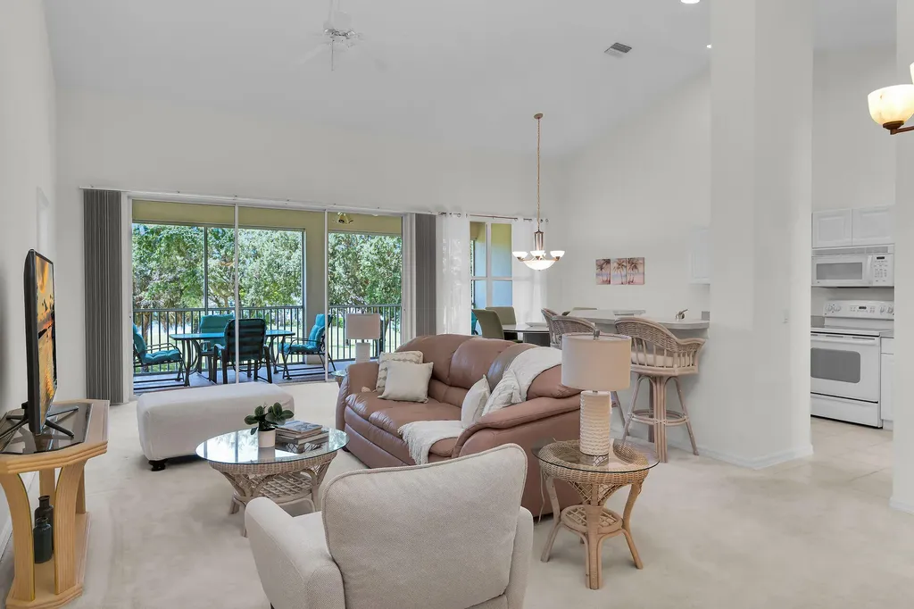 285 Cays Drive Naples FL 34114
