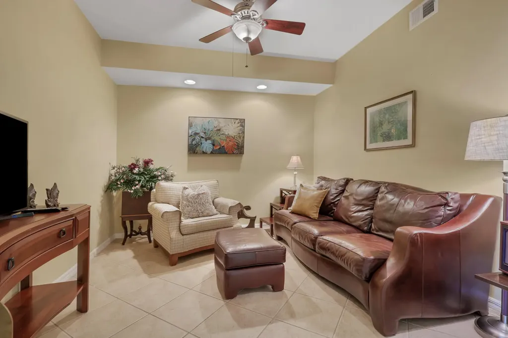 3850 Sawgrass Way Naples FL 34112
