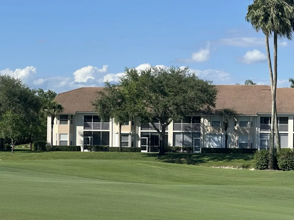 3850 Sawgrass Way Naples FL 34112