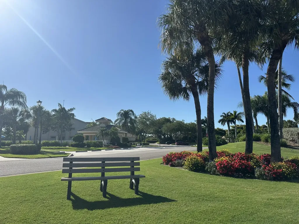 3850 Sawgrass Way Naples FL 34112