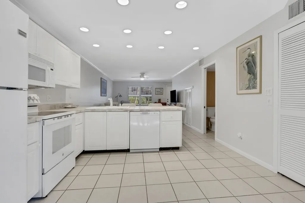 731 W Elkcam Circle Marco Island FL 34145