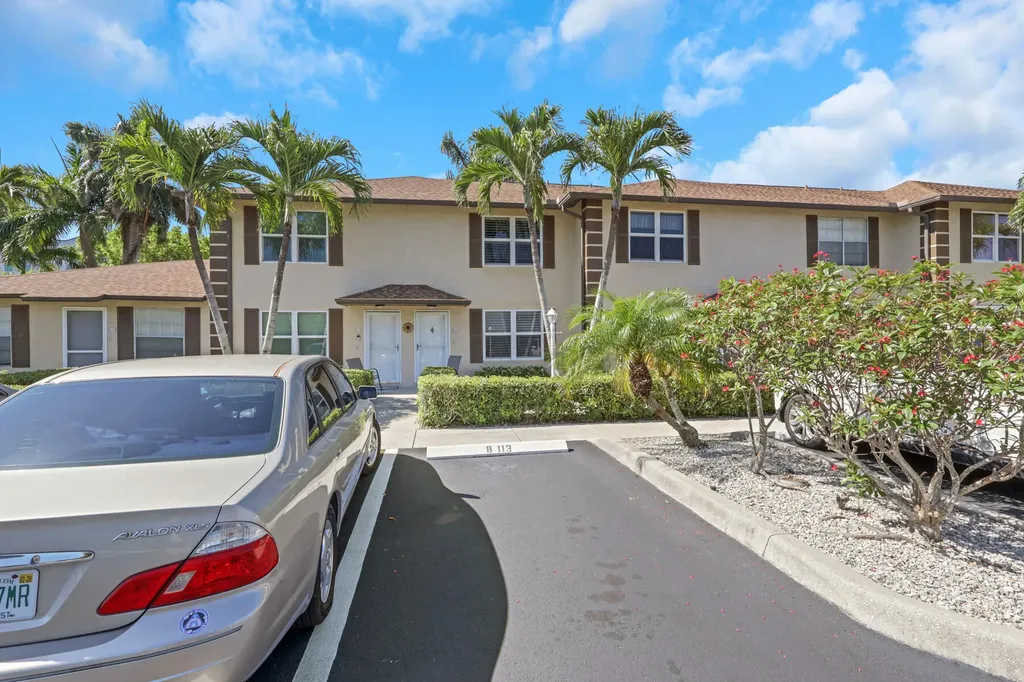 731 W Elkcam Circle Marco Island FL 34145