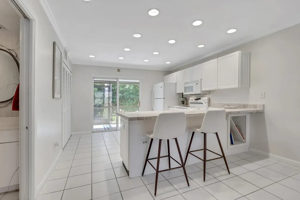 731 W Elkcam Circle Marco Island FL 34145