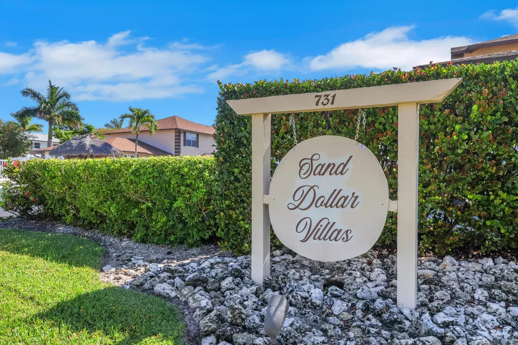 731 W Elkcam Circle Marco Island FL 34145