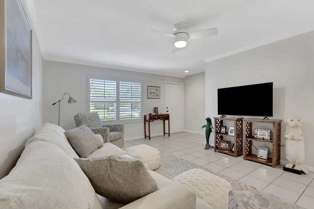 731 W Elkcam Circle Marco Island FL 34145