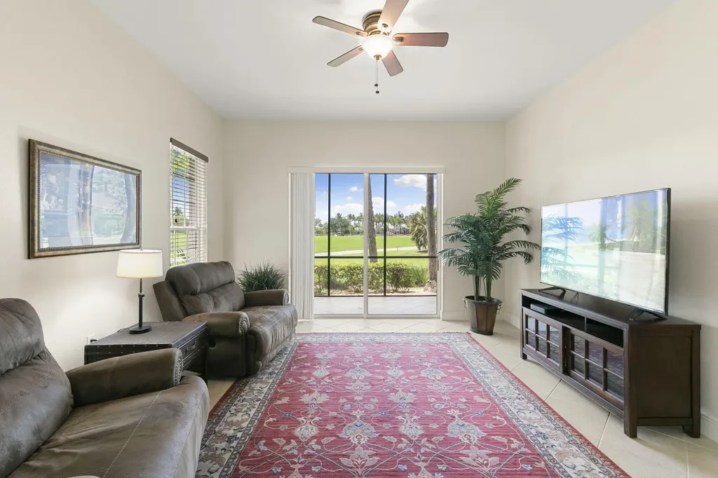 9066 Cascada Way Naples FL 34114
